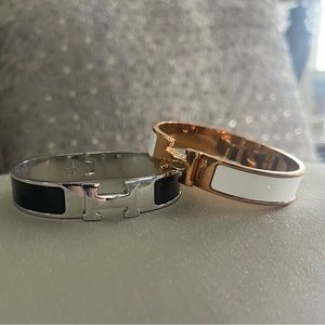 Non authentic Hermes cuff. blk/silver and white/rosegold.